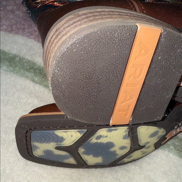 Ariat Women's Heeled Boots in Brown and Blue - Picture 12 of 16